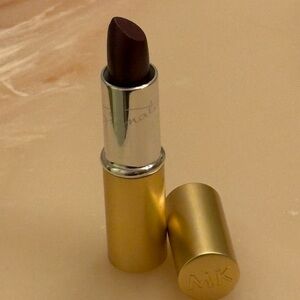 Mary Kay Signature,Lipstick NEW/Retired! Plush Violet Améthyst